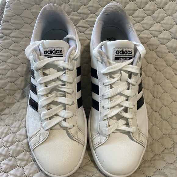 adidas Originals White Sneakers with Black Stripes - Picture 7 of 7